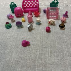 23pc Lot Assorted Shopkins & Shopkin Accessories