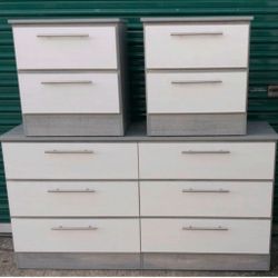 DRESSER AND TWO NIGHSTANDS  // CÓMODA Y DOS MESITAS DE NOCHE 