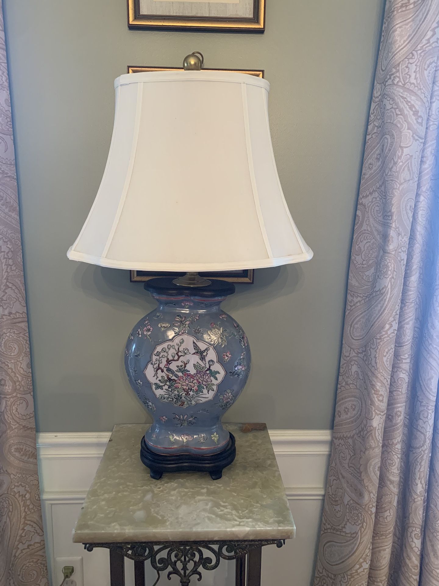 Vintage Chinoiserie Vase Table Lamp
