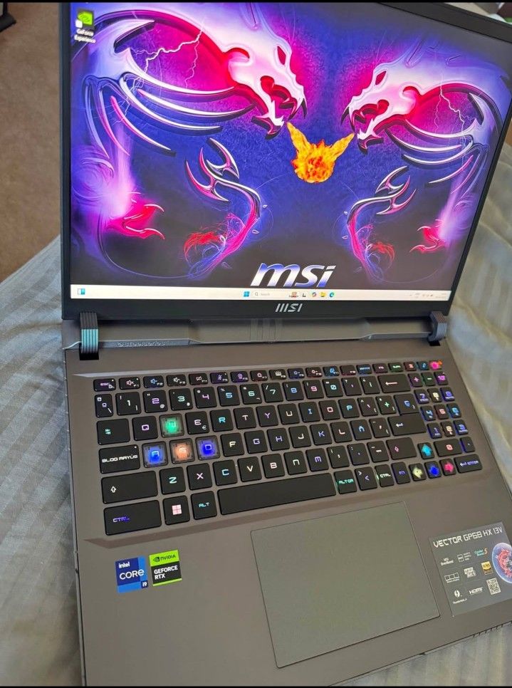 MSI Vector, i9 Gaming Laptop 