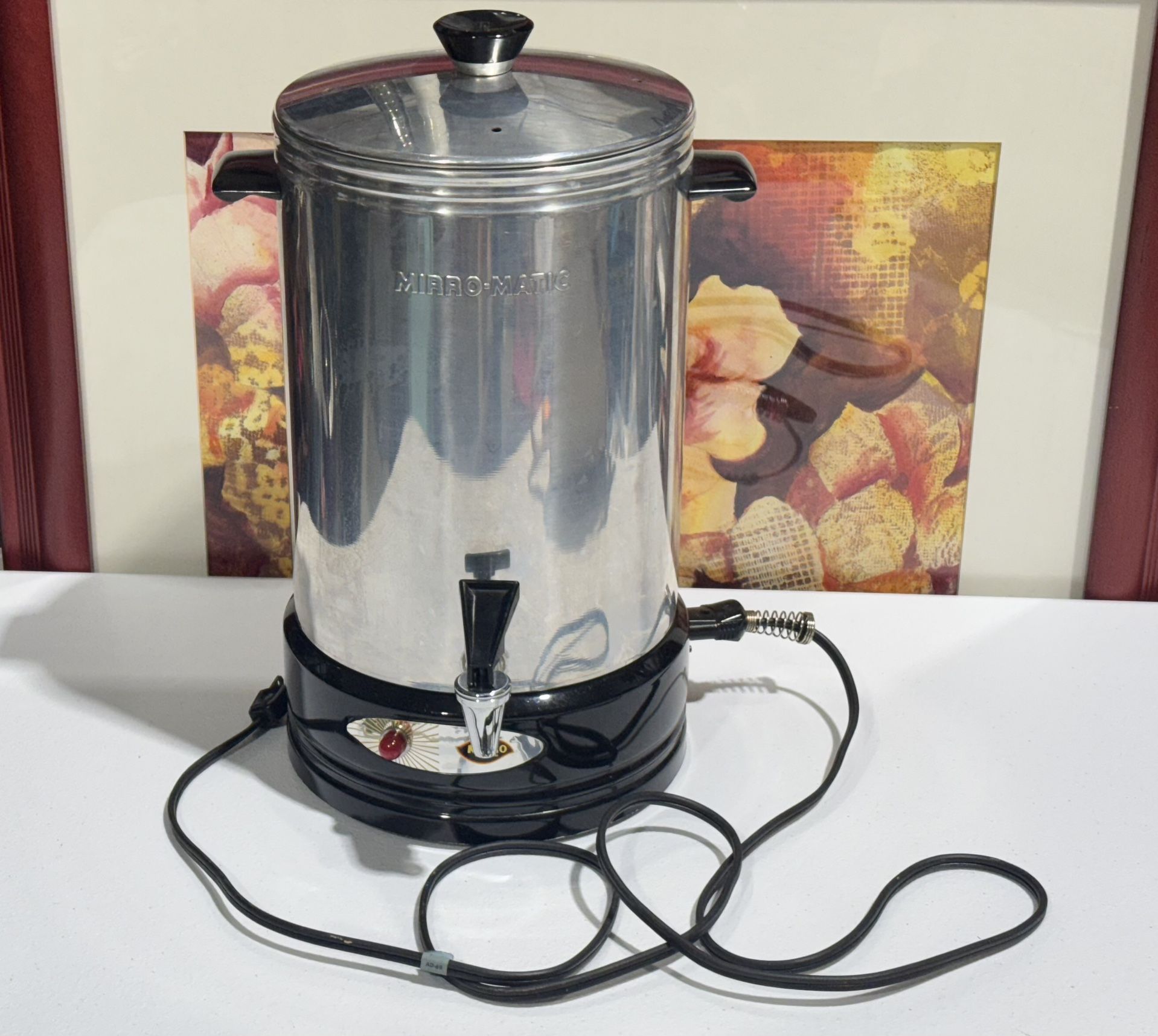 VINTAGE MIRRO-MATIC 35 CUP ELECTRIC PERCOLATOR M-0126 w/BOX Made in USA