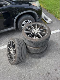 19” rims with tire