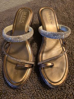 BRONZE METALLIC LOW WEDGE SANDALS