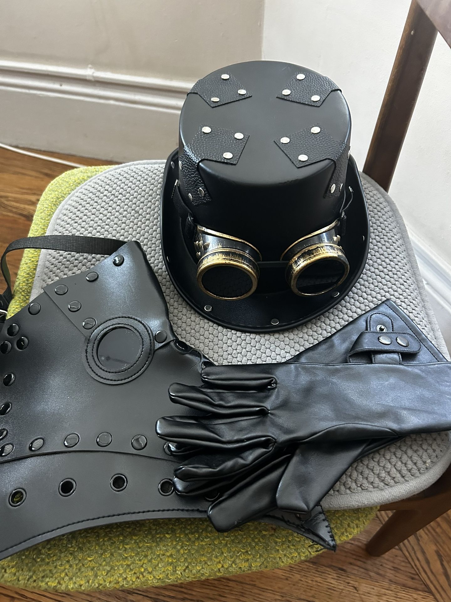 Steampunk Costume Accessories