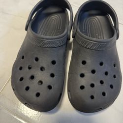 Kids’ size j3 Crocs 