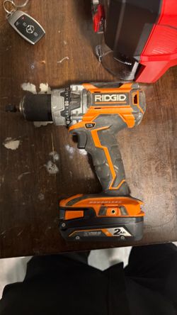 RIGID 18v BRUSHLESS HAMMER DRILL + 18v 2ah Battery