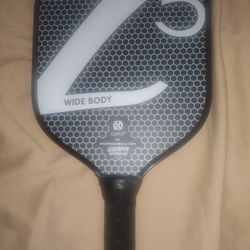 Onix Z5 Wide Body Graphite PB Paddle