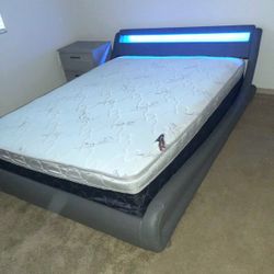 NEW FULL-SIZE PILLOW TOP MATTRESS AND BOX SPRING