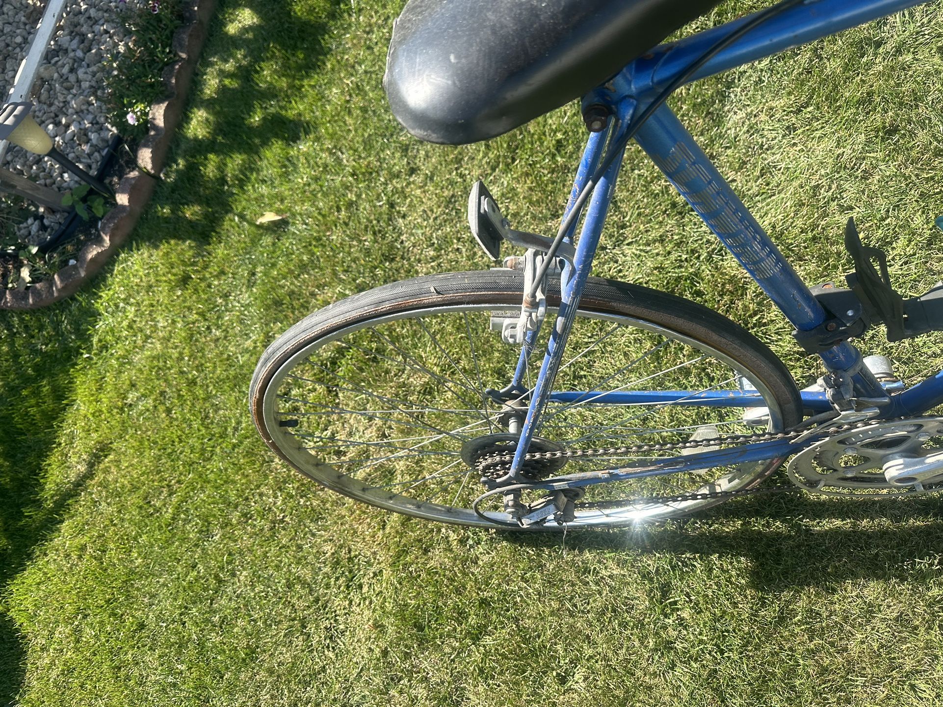 Schwin Medium Frame Bike