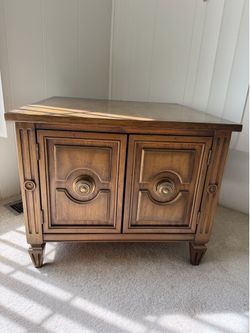 Vintage side table, end table or nightstand with 2 doors .