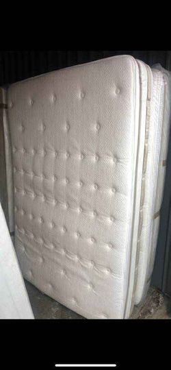 Queen Size Euro Top Mattress & Box Spring 