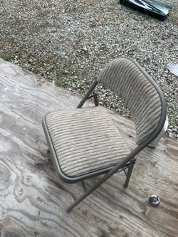4 Grey padded foldable chairs