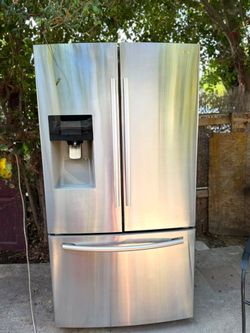 Refrigerador Samsung trabajando al 100