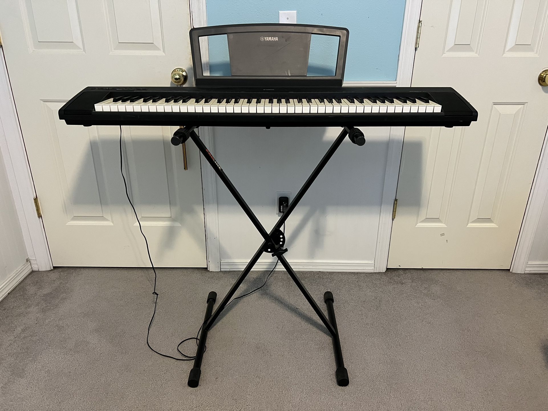 Yamaha NP-30 grand 76 key electric keyboard & Proline stand
