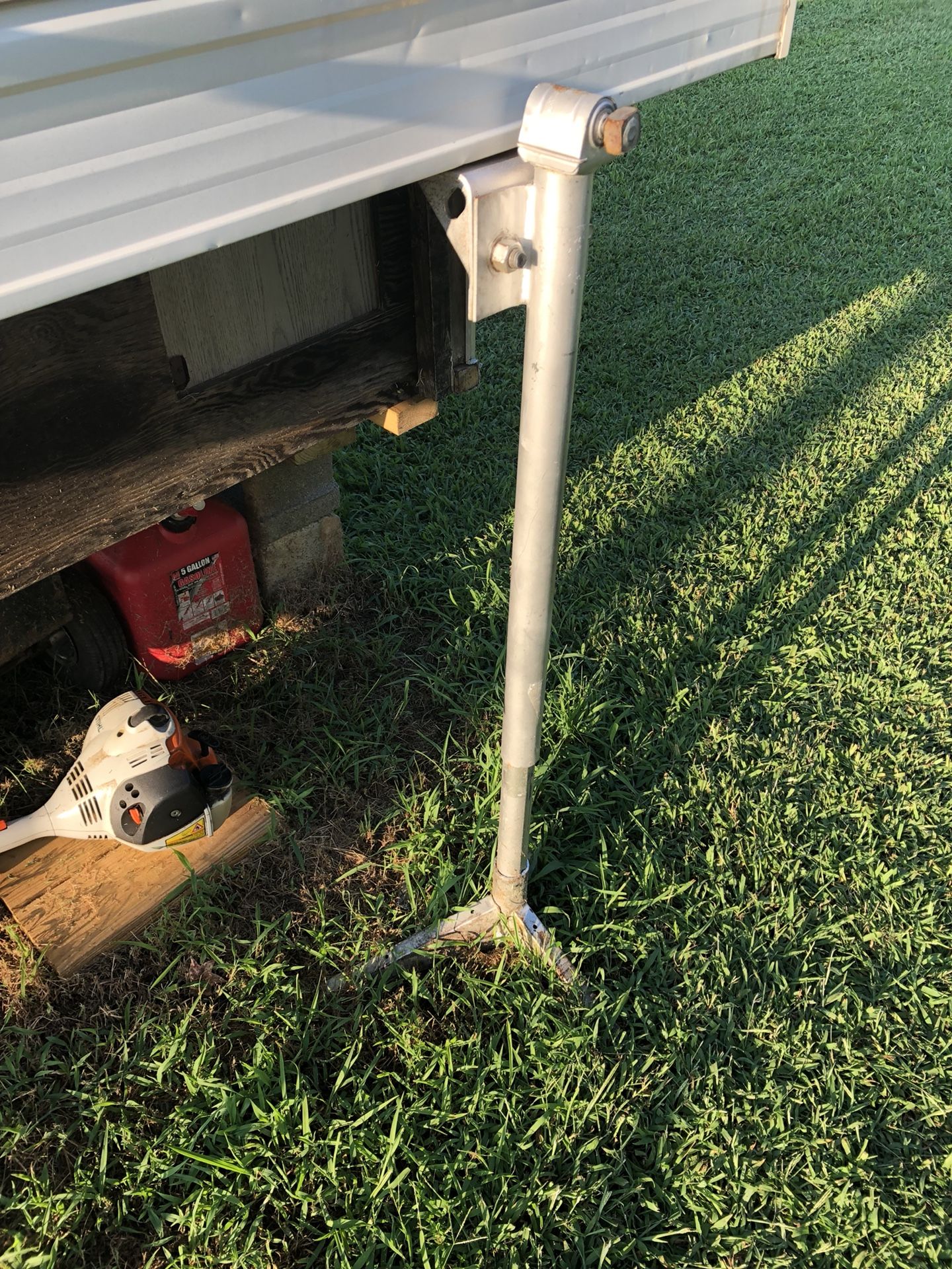 Truck camper jacks for Sale in Randolph, VA OfferUp