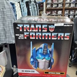 Transformers Modern Icons G1 Optimus Prime 1.1 Replica Game Stop 