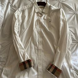 BURBERRY  zise L 3 pieces  $150