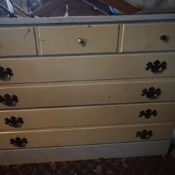 Ethan Allen Heirloom Collection Chest
