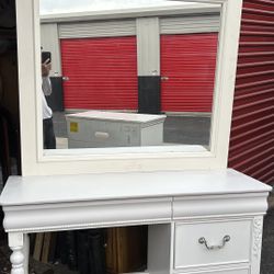 White desk vanity with mirror student desk L48”*D17”*H30”(address in description) 👇delivery 🚚 available within 15 miles for extra $55 delivery fees 