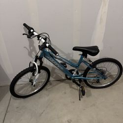 2 Kids Huffy 7 Speed Bikes. 