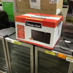 Magic Chef 0.9 cu. ft. Countertop Microwave in Black