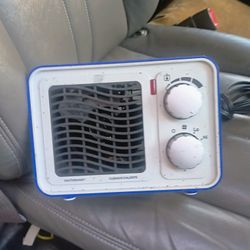 SUNBEAM 1500  WATT PORTABLE HEATER 