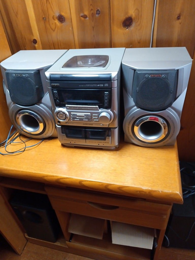 Aiwa Stereo System