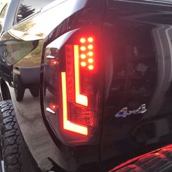 Toyota Tundra DRL LED Tail Light 