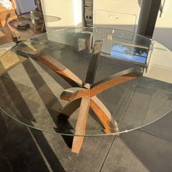 Round Glass Dinner Table