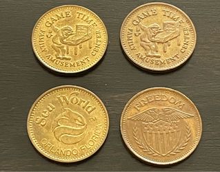 Vintage Arcade & Amusement Token lot (4): Sea World, Game Tine