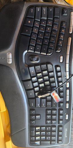 Ergonomic keyboard
