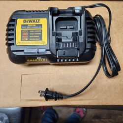 Cargador dewalt 6AMP