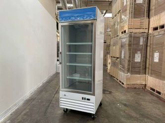 31" 1-Door Commercial Glass Freezer – NSF | D648BMF-HC