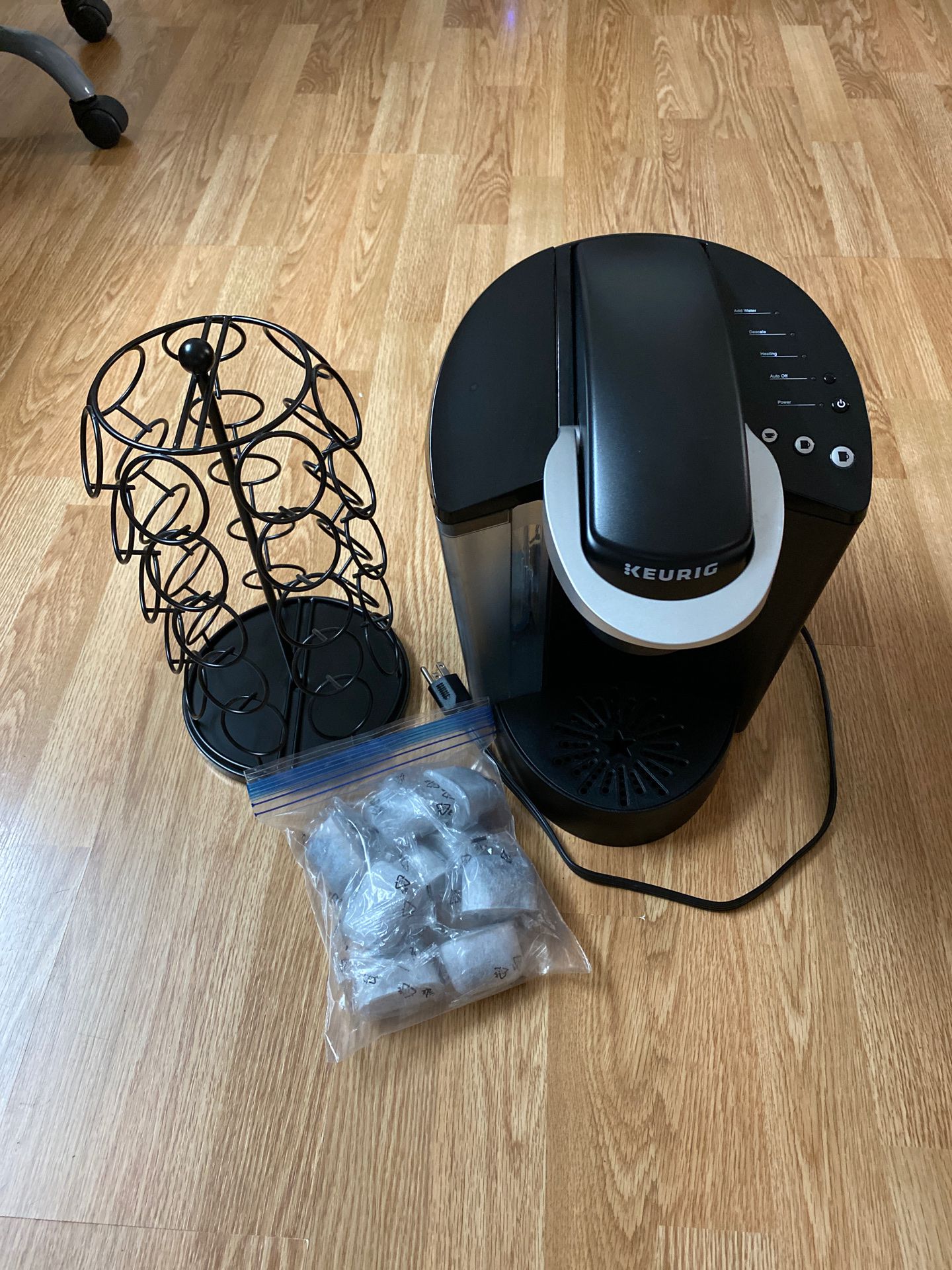Keurig coffee maker and kits good condition