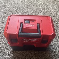 Milwaukee fuel M12 Vacuum