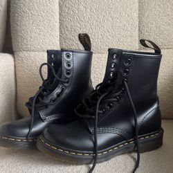 BRAND NEW!!!! Dr. Martens Black Combat Boots