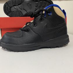 Nike Manoa LTR Boots ( pick up only) size 10c