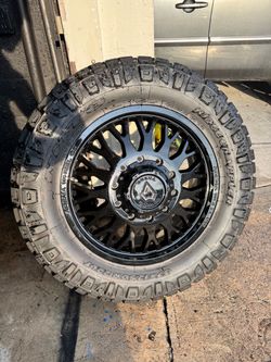 10x225 22inch Dually wheels and tires