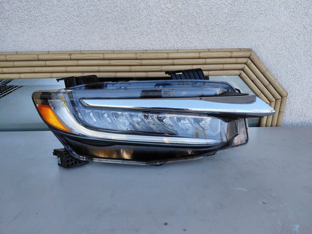 2019 - 2022 HONDA INSIGHT RIGHT HEADLIGHT PASSENGER SIDE FULL LED GENUINE USED OEM.  AA3