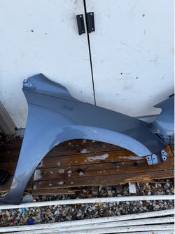 06-12 rav 4 fenders pair