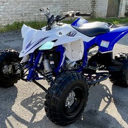 2016 Yamaha YFZ 450R All stock very low hours pink slip in hand $6999 finance available