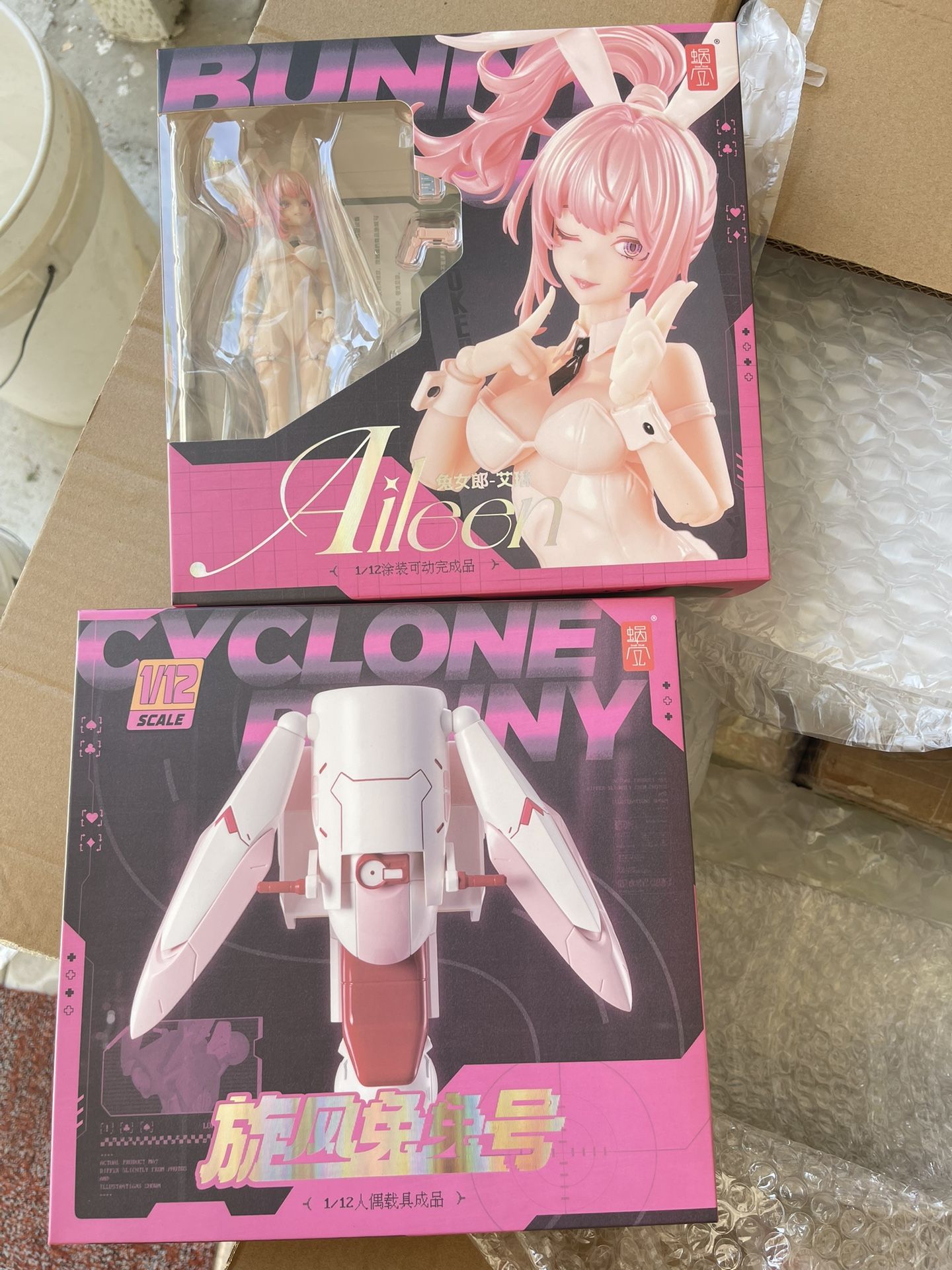Snail Shell 1/12 Scale Bunny Girl Aileen & Cyclone Bike Set Action Figure