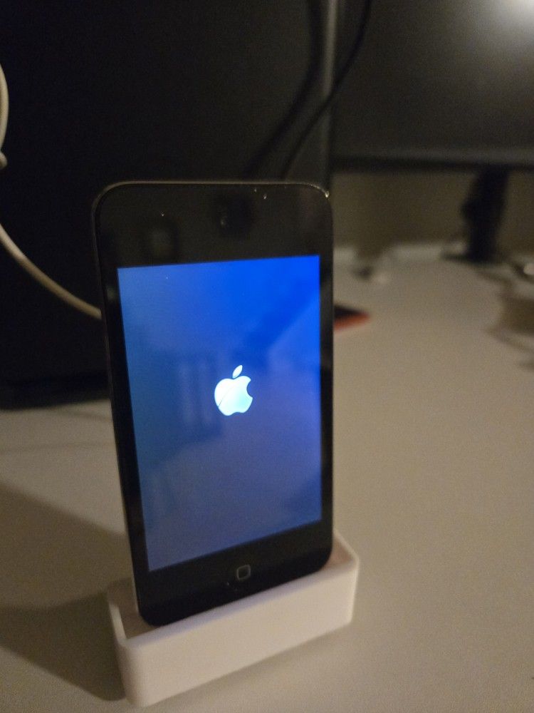 Orignal iPod Touch With Custom Charging Stand 