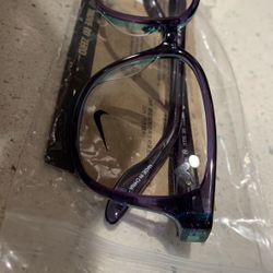 Brand New Teenager/Women Nike Frame 