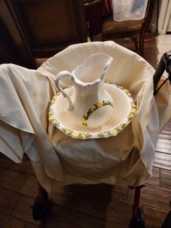 Lg Pitcher An Bowl 1978 