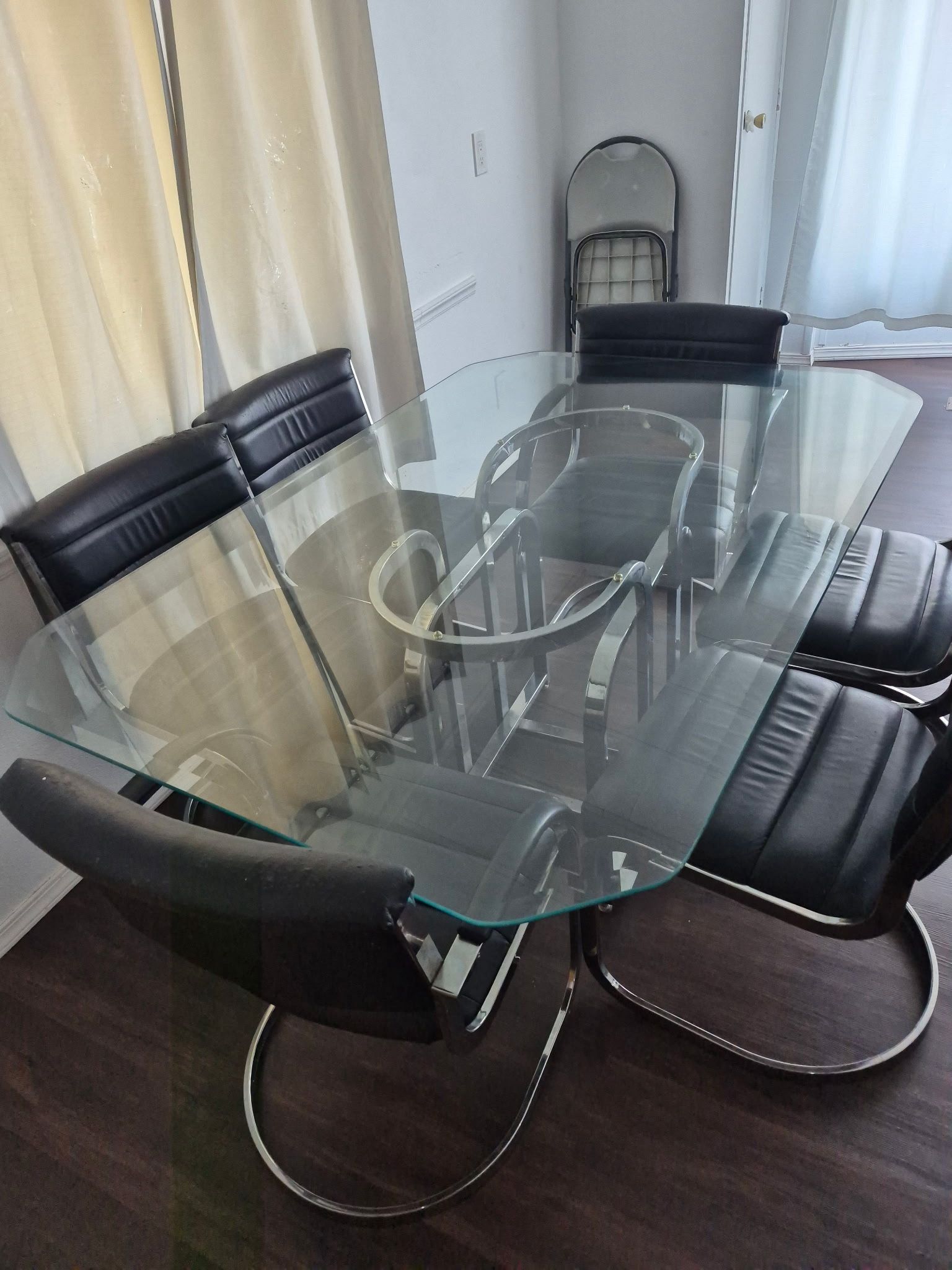 Glass Table With 6 Chairs