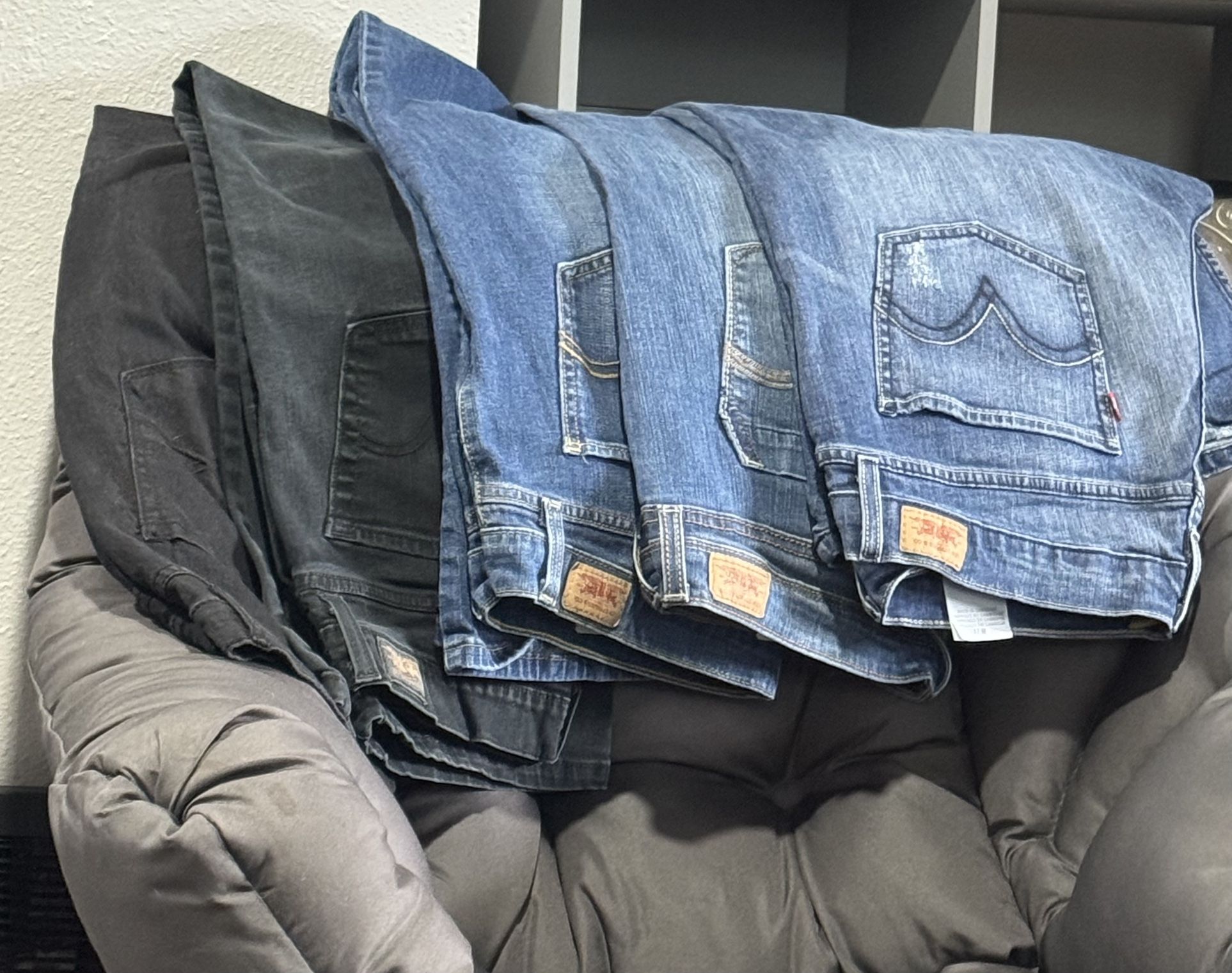 Levi’s Women’s