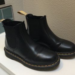 Vegan Dr. Martens Chelsea Boots Size 5