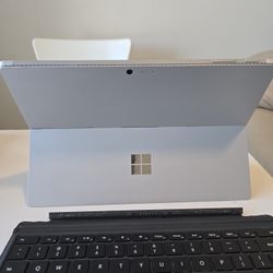 Microsoft Surface Book 13.5 inch laptop 1703 Intel Core i5 fingerprint