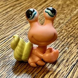 Littlest Pet Shop LPS #929 HERMIT CRAB Pink Body Yellow Shell Blue Eyes